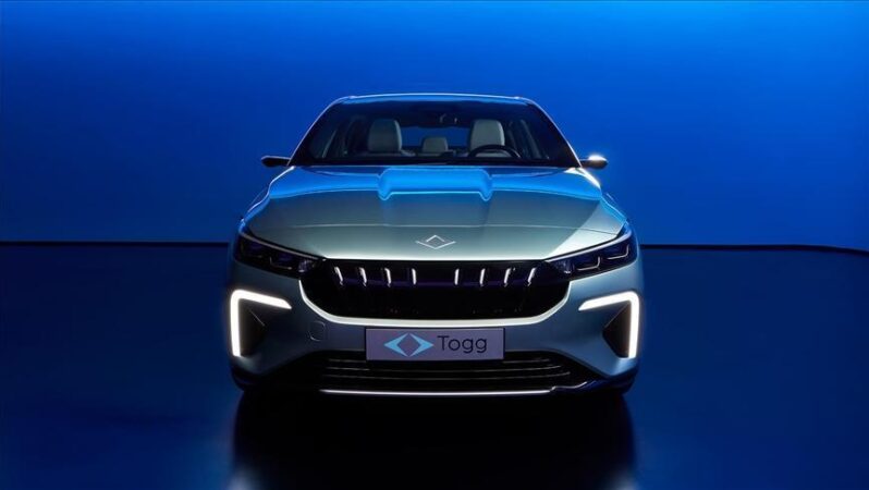 TOGG, yeni modeli T10F’nin testlerini başarıyla bitirdiğini açıkladı.