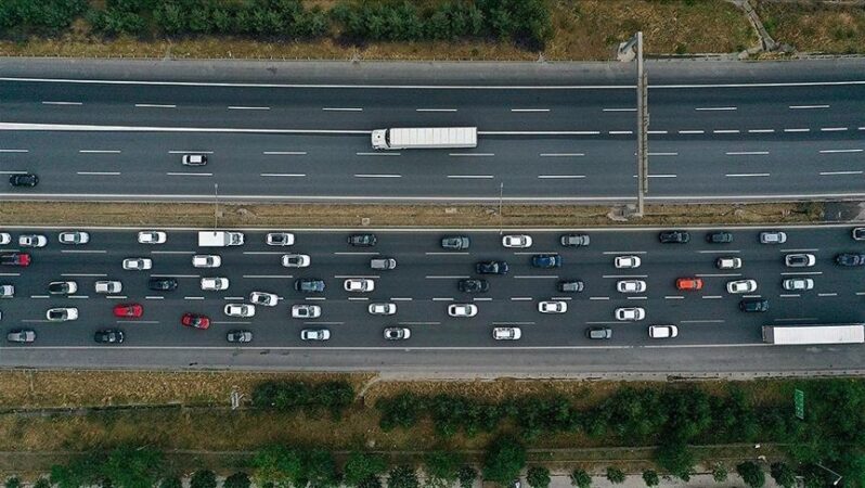 Trafiğe 257 bin 471 araç kaydedildi.