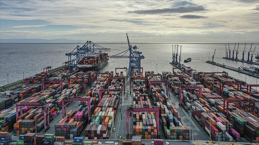 Türk lirasıyla yapılan dış ticaret hacmi 830 milyar lirayı geçti