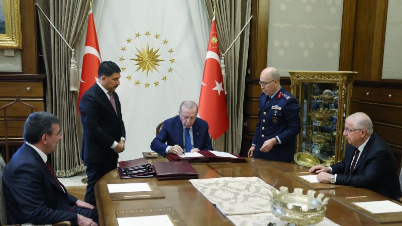 YAŞ kararları duyuruldu: Selçuk Bayraktaroğlu Genelkurmay Başkanı olarak atandı