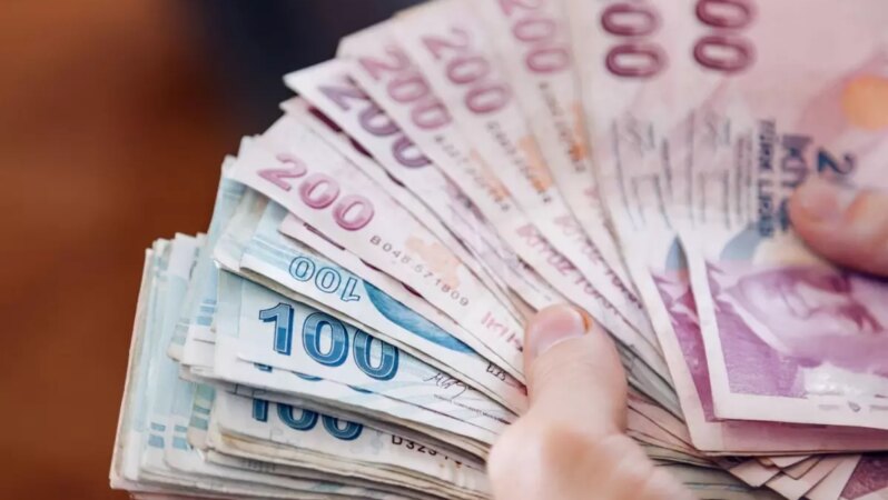 Ağustos ayında enflasyon yüzde 2,04 artarak yıllık bazda yüzde 32,95 seviyesine ulaştı.