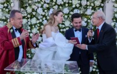 Antalya Büyükşehir Belediyesi’ne yönelik yeni dalga operasyonunda gözaltına alınan kişiler belirlendi.