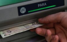 ATM’lerin sayısı 55 bini aştı.