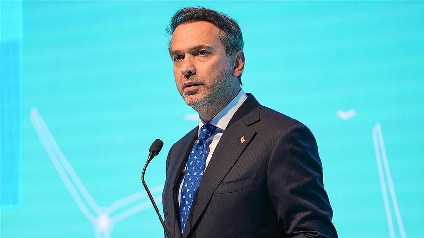 Bakan Bayraktar: Rüzgar ve güneş enerjisi kurulu gücümüz toplamda 37 bin 118 megavata çıktı.