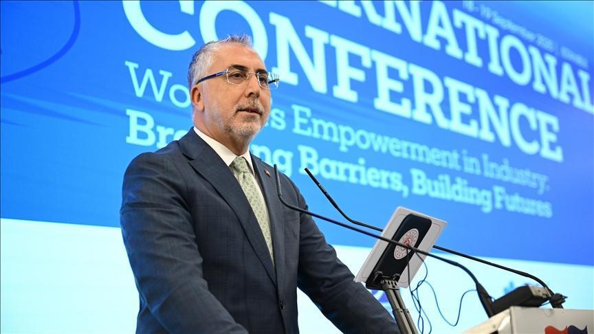 Bakan Işıkhan: Kadınların iş gücüne katılım oranı arttı.