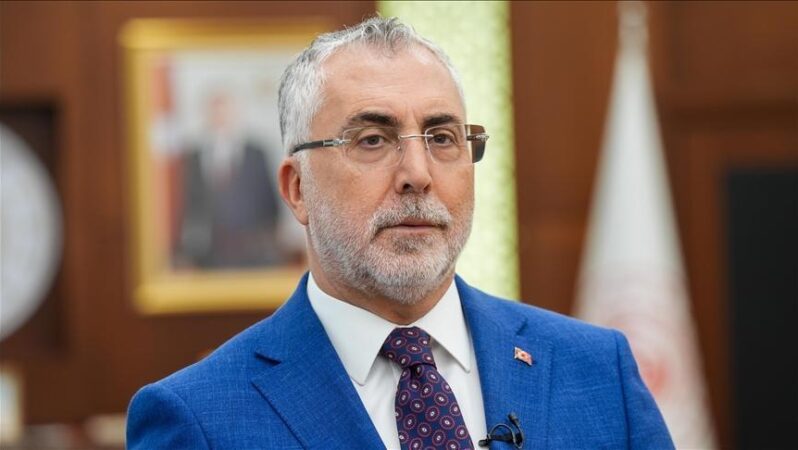 Bakan Işıkhan: Sosyal güvenlik sistemini güçlendirmek için çalışmalarımıza devam edeceğiz.