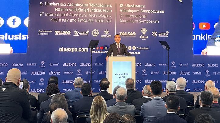 Bakan Kacır: “Sanayide istihdamı 6 milyon 700 bin kişiye çıkardık.