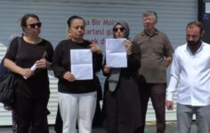 Bir kent ‘altın adam’ı tartışıyor! Bu yazı asıldı ve sırra kadem bastı.