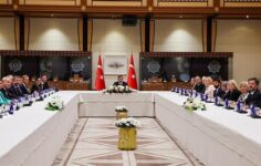 Cevdet Yılmaz, AB ülkelerinin büyükelçileriyle buluştu.