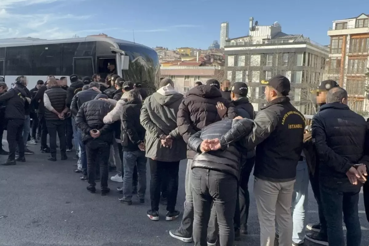 Diplomadan sonra rüşvet skandalı! Sorunlu okullara olumlu rapor verilmiş.