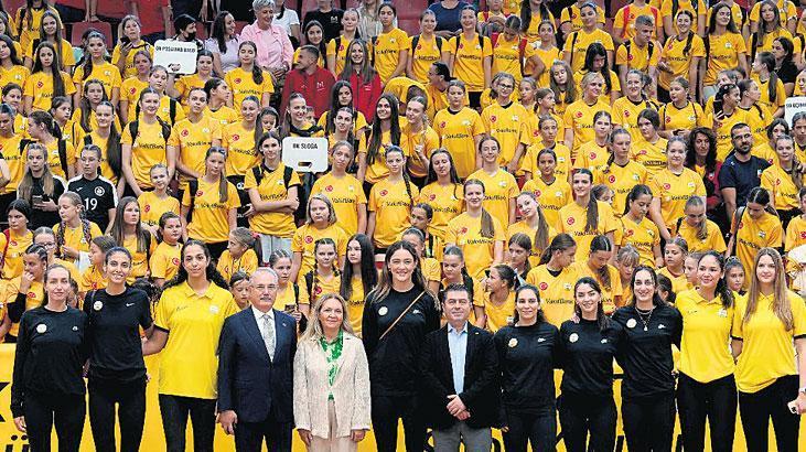 Dünyaya yatırım yaparak smaç!