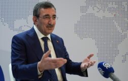 Enflasyonla kararlı mücadeleniz sürecek