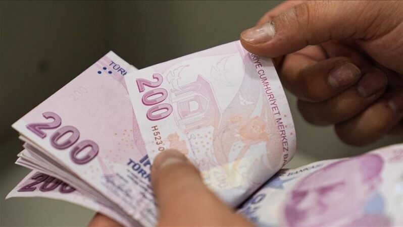 Eylül ayında yaşlı ve engelli aylıkları hesaplara aktarılmaya başlandı.