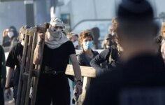 Fransa’da sokakların karıştığı süreçte istihbarat birimlerinden endişe verici tahmin! Sayı 100 bini geçecek.