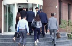Kayyum heyeti, Can Holding binasına bu şekilde girdi