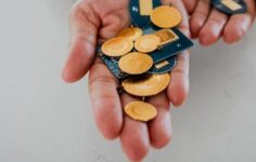 Kısa sürede 500 TL artan gram altın için yeni tahmin! Yıl sonu hedefi güncellendi
