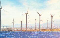 Maden alanları, güneş enerjisi santralleriyle ekonomiye kazandırılıyor.
