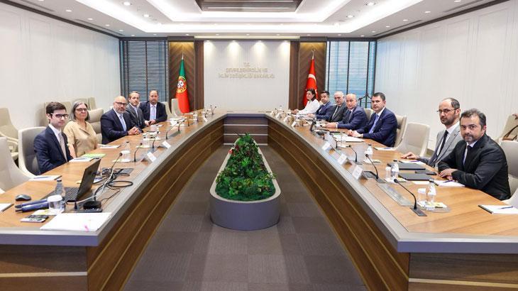 Portekizli Bakan, deprem bölgesinde yapılan çalışmalara hayran kaldı: Yaptıklarınız tek kelimeyle harika