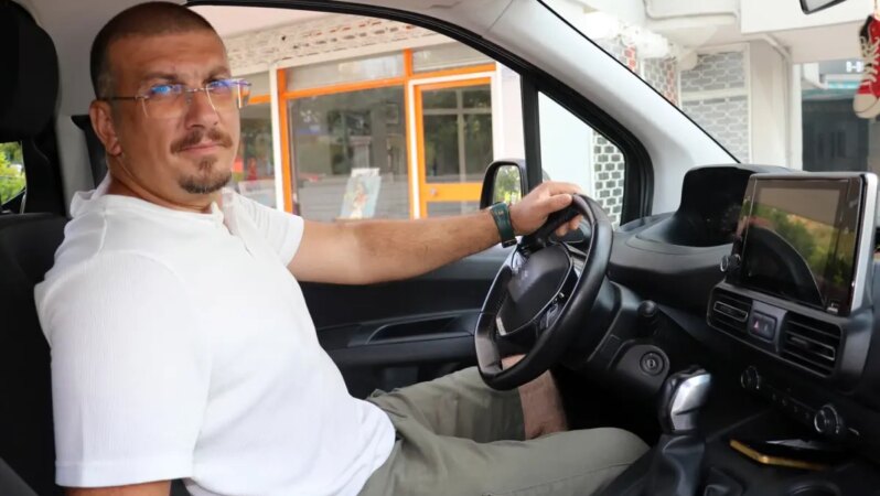 Sıfır aldığı otomobil ona dert oldu! 30 kez servise gitti, değişmeyen parçası kalmadı.
