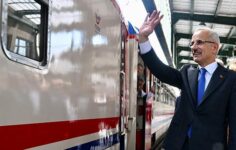 Sonbahar seferlerine başlayan Turistik Karaelmas treni
