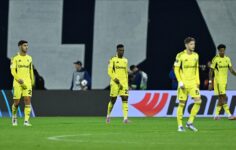 Fener Darmadağın; Futbolcular Tedeskoyu İstemiyor Mu!