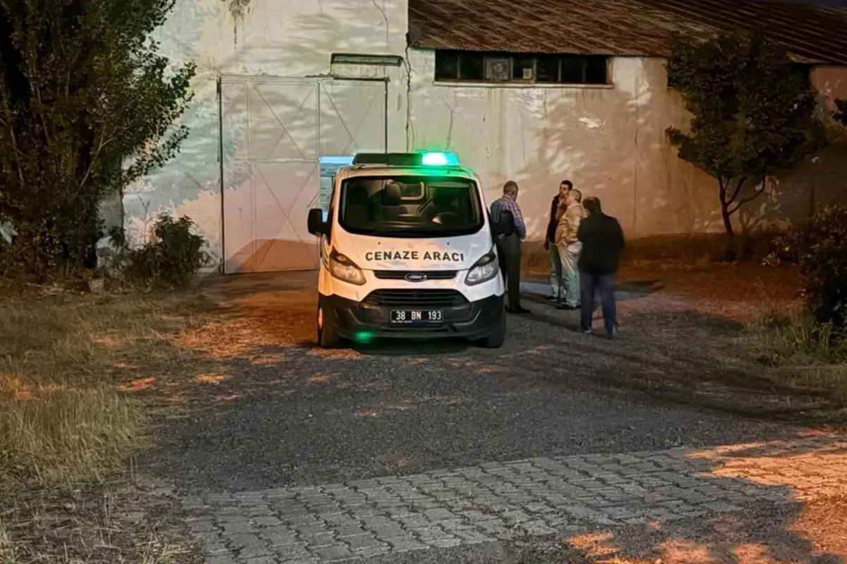 Ünlü iş insanının ofisinde cesedi bulundu.