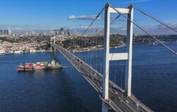 15 Temmuz Şehitler Köprüsü’nden geçen araç sayısı 2,7 milyonu geçti.