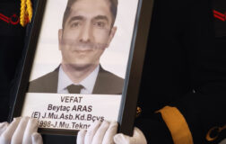 Borsa Can Aldı: Beytaç Aras Son Yolculuğuna Uğurlandı
