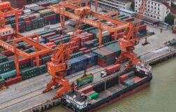 ABD ve Çin arasındaki ticaret savaşı deniz taşımacılığına da yansıdı.