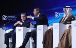 Bakan Bayraktar, Rusya’da: Jeopolitik gerilimlere karşı ‘Türk Yolu’