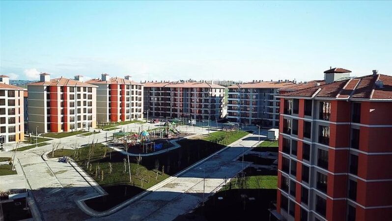 Bakan Kurum duyurdu: Konutlar yarı fiyatına kiralanacak.