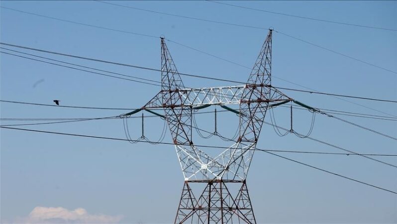 Elektrikte toplam kurulu güç 121 bin megavatı geçti.