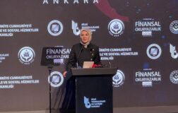 Finansal okuryazarlık eğitimlerimizle 1 milyondan fazla kişiye eriştik.