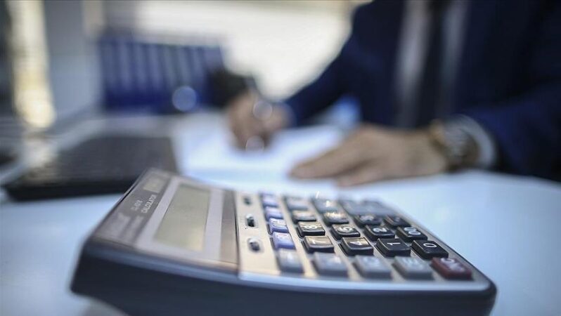 Kamu teşebbüslerinin 2026 yılı yatırım hedefi 679,4 milyar lira.