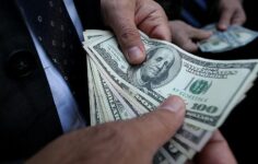Fitch’ten Türkiye Ekonomisi İçin Yeni Tahmin: Enflasyonda Sert Düşüş, Dolar Kuru İçin Uyarı