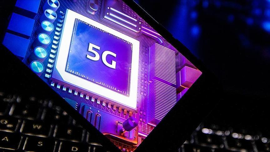 Üç iletişim operatörünün genel müdürü 5G ihalesini inceledi.