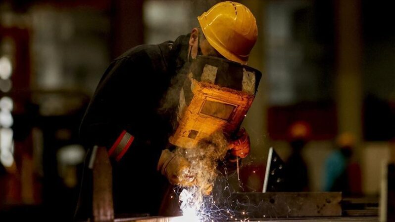 Ücretli işçi sayısı yükseldi.
