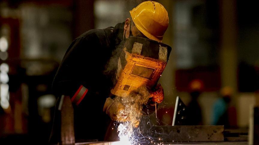 Ücretli işçi sayısı yükseldi.