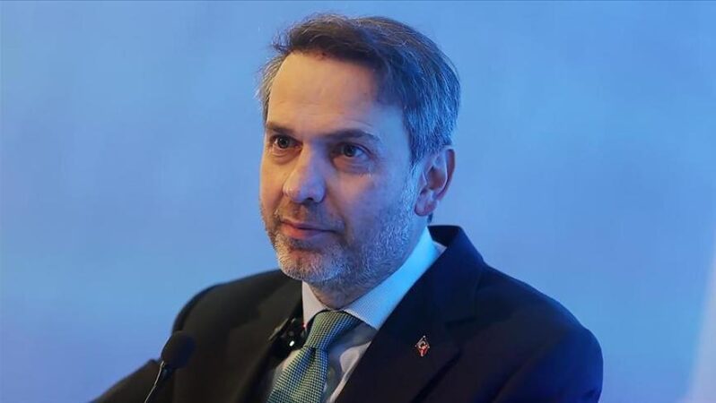 Bakan Bayraktar, Enerji Çalışanları Haftası’nı tebrik etti.