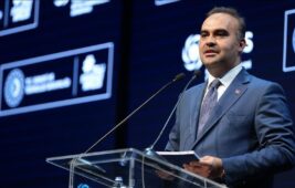 Bakan Kacır: 191 OSB’deki 1927 yatırım yeri için 5 bin 318 sanayici başvuruda bulundu. 3 Bakan Kacır: 191 OSB’deki 1927 yatırım yeri için 5 bin 318 sanayici başvuruda bulundu.