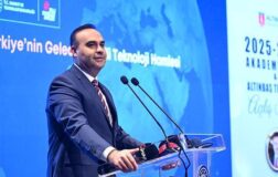 Bakan Kacır: Türk sanayisi küresel ölçekteki en önemli üretim güçlerinden biridir.