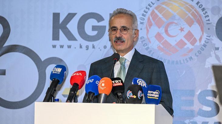 Bakan Uraloğlu: 5G ile iletişim hızımız 10 kat yükselecek. 3 Bakan Uraloğlu: 5G ile iletişim hızımız 10 kat yükselecek.