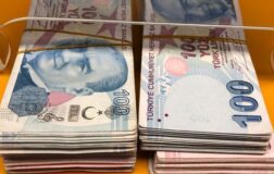 Bankacılık sektöründeki mevduatlar düştü.