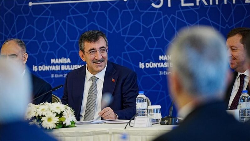 Cumhurbaşkanı Yardımcısı Yılmaz: İstikrarlı bir şekilde ilerlemeye devam ediyoruz. 1 Cumhurbaşkanı Yardımcısı Yılmaz: İstikrarlı bir şekilde ilerlemeye devam ediyoruz.