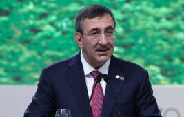 Cumhurbaşkanı Yardımcısı Yılmaz: Türkiye COP31'e ev sahipliği için adaylık sürecini başlatmıştır. 3 Cumhurbaşkanı Yardımcısı Yılmaz: Türkiye COP31’e ev sahipliği için adaylık sürecini başlatmıştır.