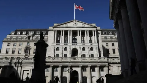 İngiltere Merkez Bankası Faiz İnirimine Çok Yakın 4 İngiltere Merkez Bankası Faiz İnirimine Çok Yakın