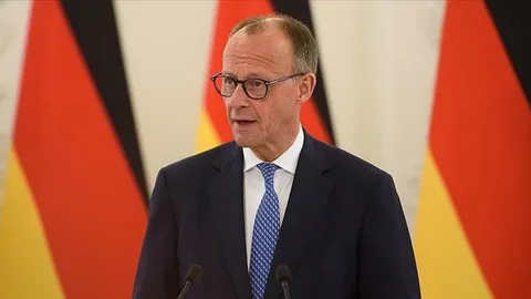 Alman Sansölyesi Merz'den Önemli Suriye Açıklaması 13 Alman Sansölyesi Merz’den Önemli Suriye Açıklaması