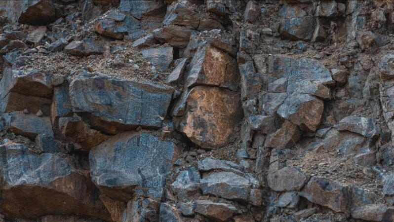 Kritik minerallerde arz güvenliği kaygıları küresel tedarik zincirine tehdit oluşturuyor.