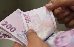 Memurlar ve emekliler dikkat! 4 aylık zam farkları bugün ortaya çıkıyor.